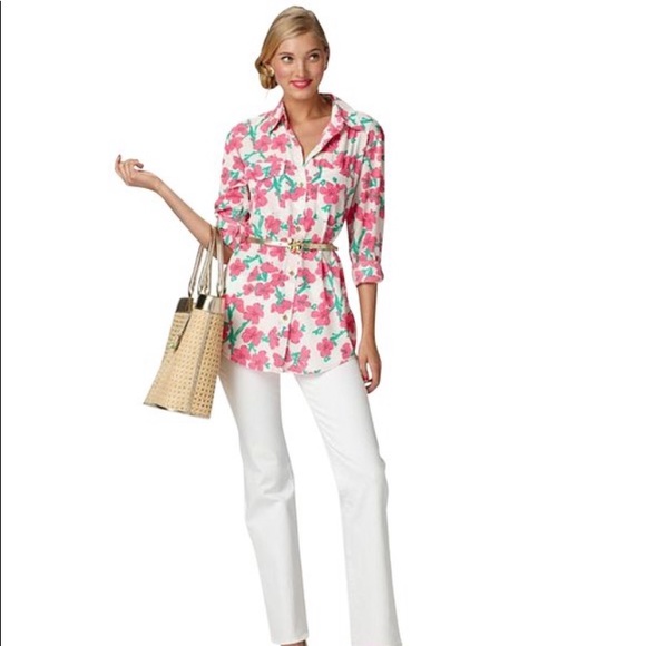 Lilly Pulitzer Floral Button Front Blouse size Medium - Picture 8 of 8